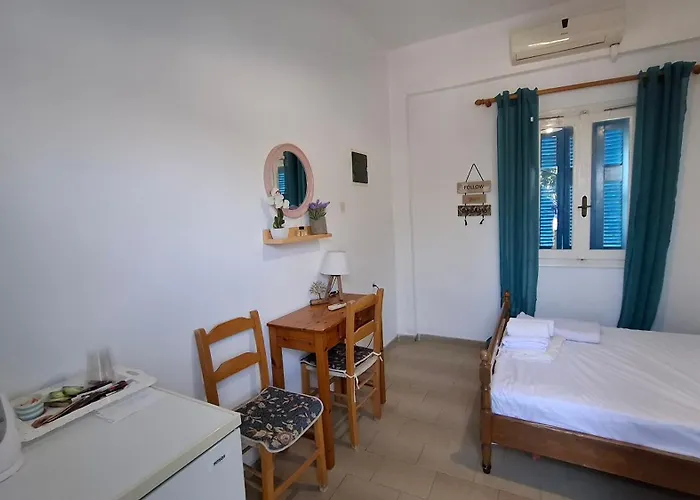 Christina Rooms No2